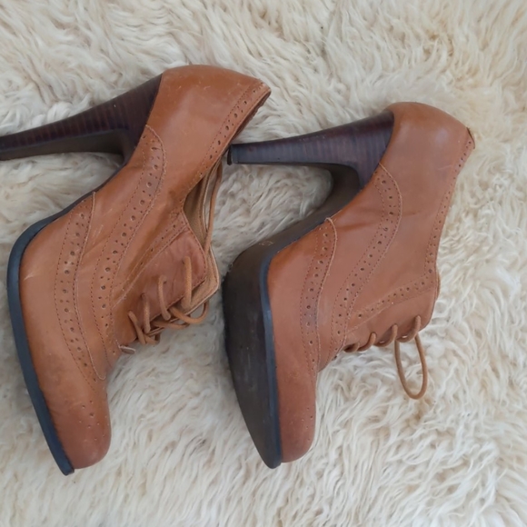 High heels - Picture 3 of 3